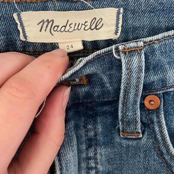 MADEWELL | High Rise Two-Tone Denim Shorts (24) - Picture 5 of 6